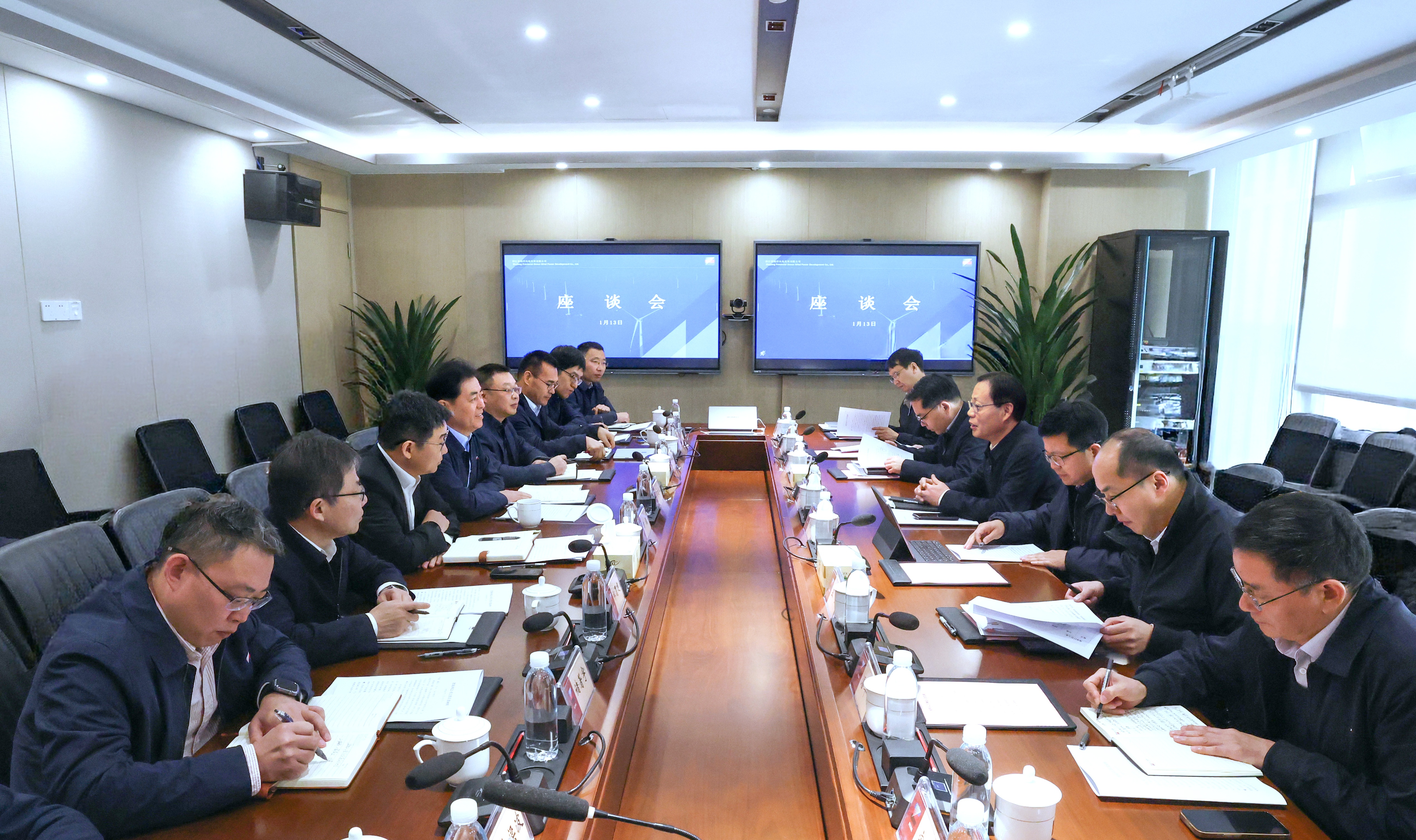 劉盛輝赴省海風公司調研深遠海風電產業(yè)建設